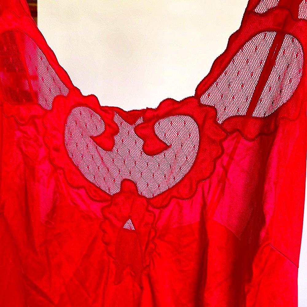 ❤️💋NWOT RED Slip Nightgown.Lace front&ShoulderStraps.Slit bothSides.Midi.M/L🌺